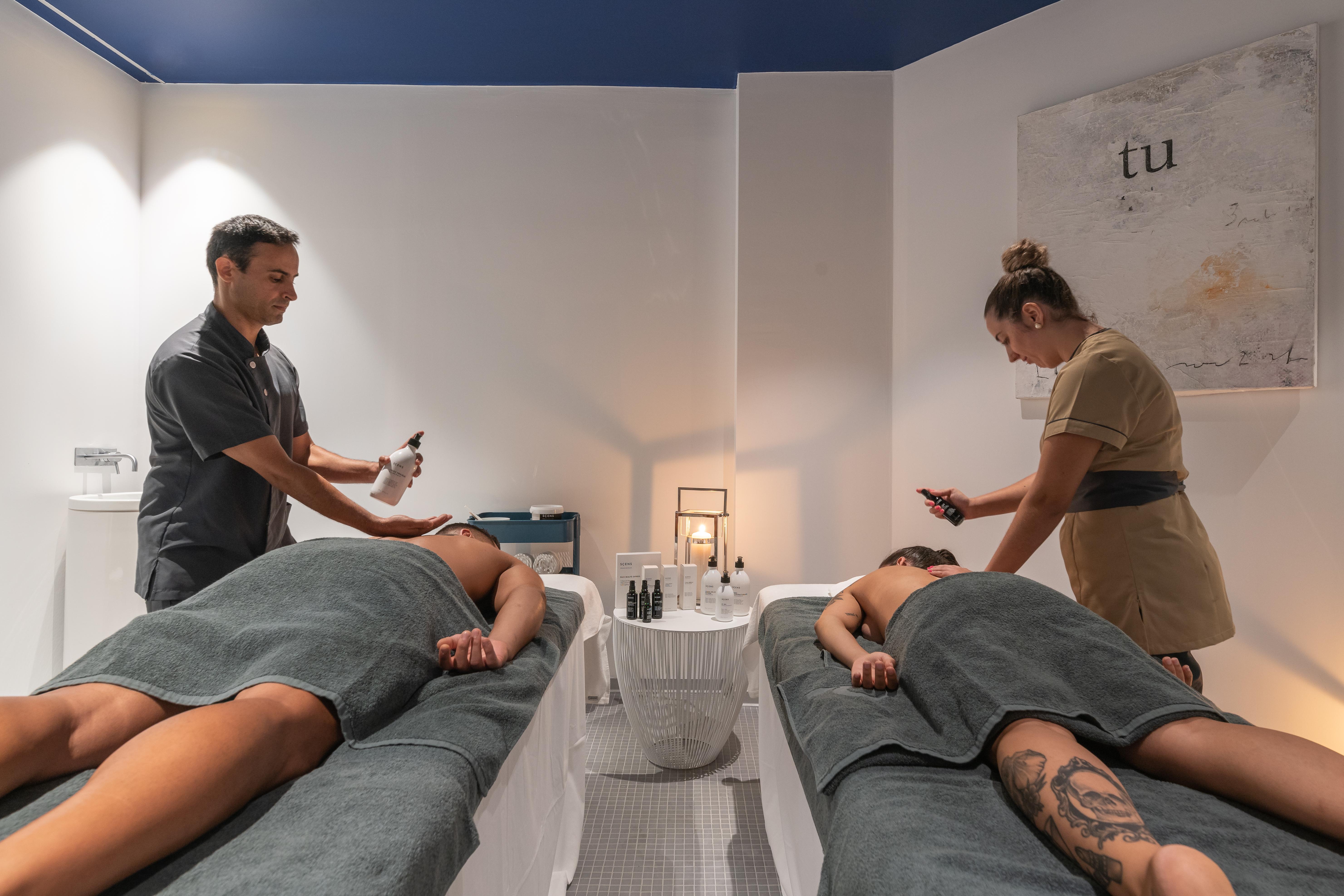 Vale Da Lapa Village Resort Carvoeiro  Buitenkant foto Massage therapists at work