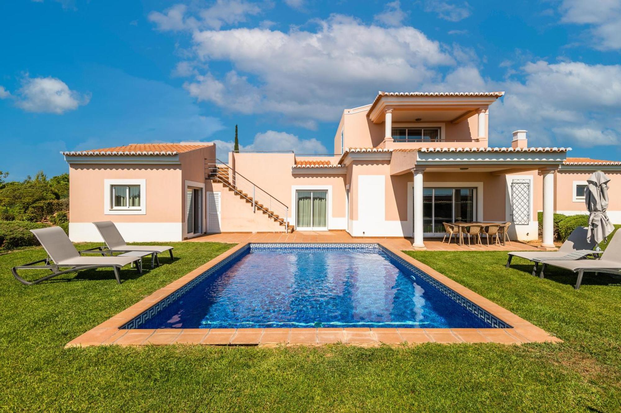 Vale Da Lapa Village Resort Carvoeiro  Buitenkant foto A typical villa in Quinta do Lago