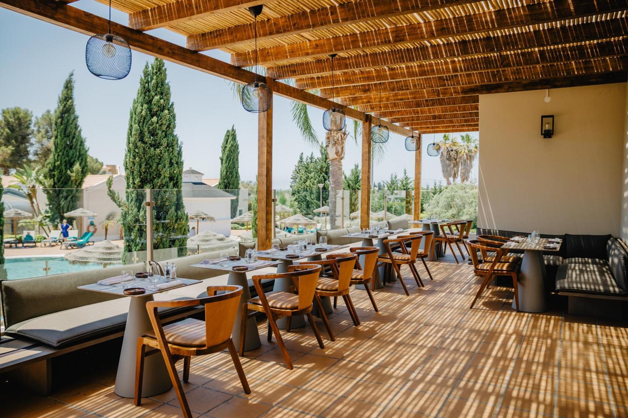 Vale Da Lapa Village Resort Carvoeiro  Buitenkant foto Restaurant at the Hotel